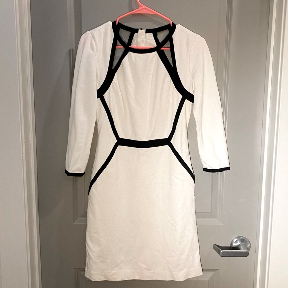 White BRStandard Dress With Black Geometric Detail